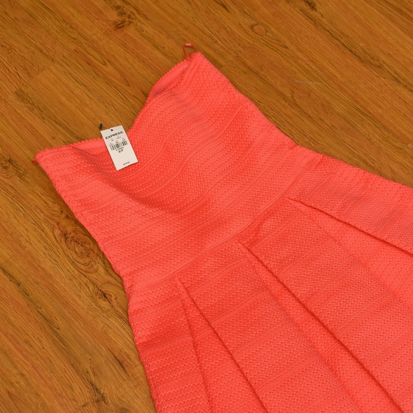 EXPRESS STRAPLESS BONDAGE DRESS - Picture 3 of 5